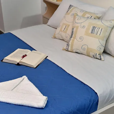 Tarsa Apartment *